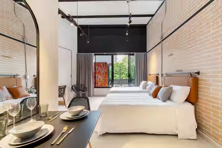 AL303 | 2 Beds Laureles Apartment | Balcony | A/C (1/8)