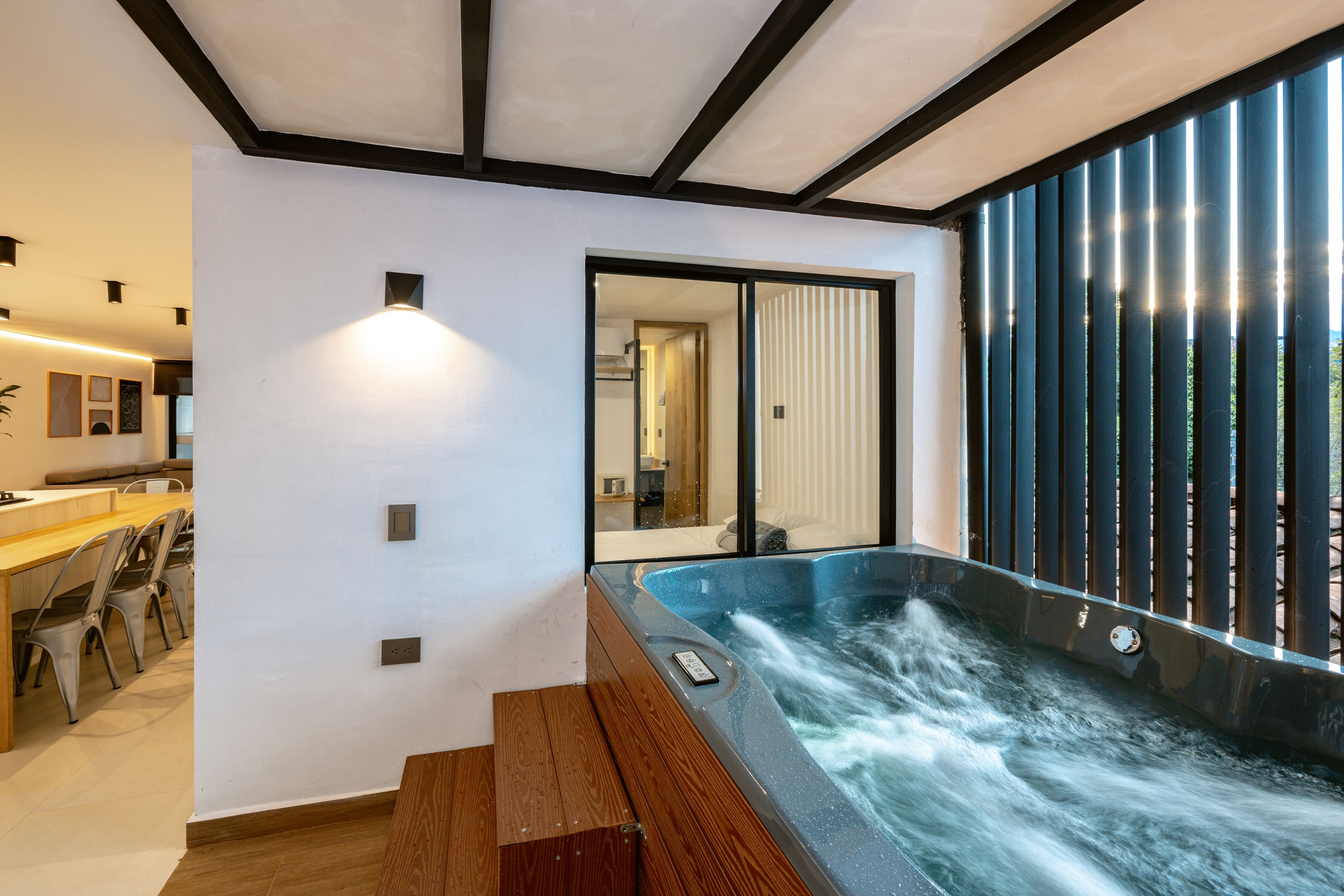 Mn501 Lujo en Manila · 5 habitaciones · Jacuzzi · A pasos de Provenza (1/8)