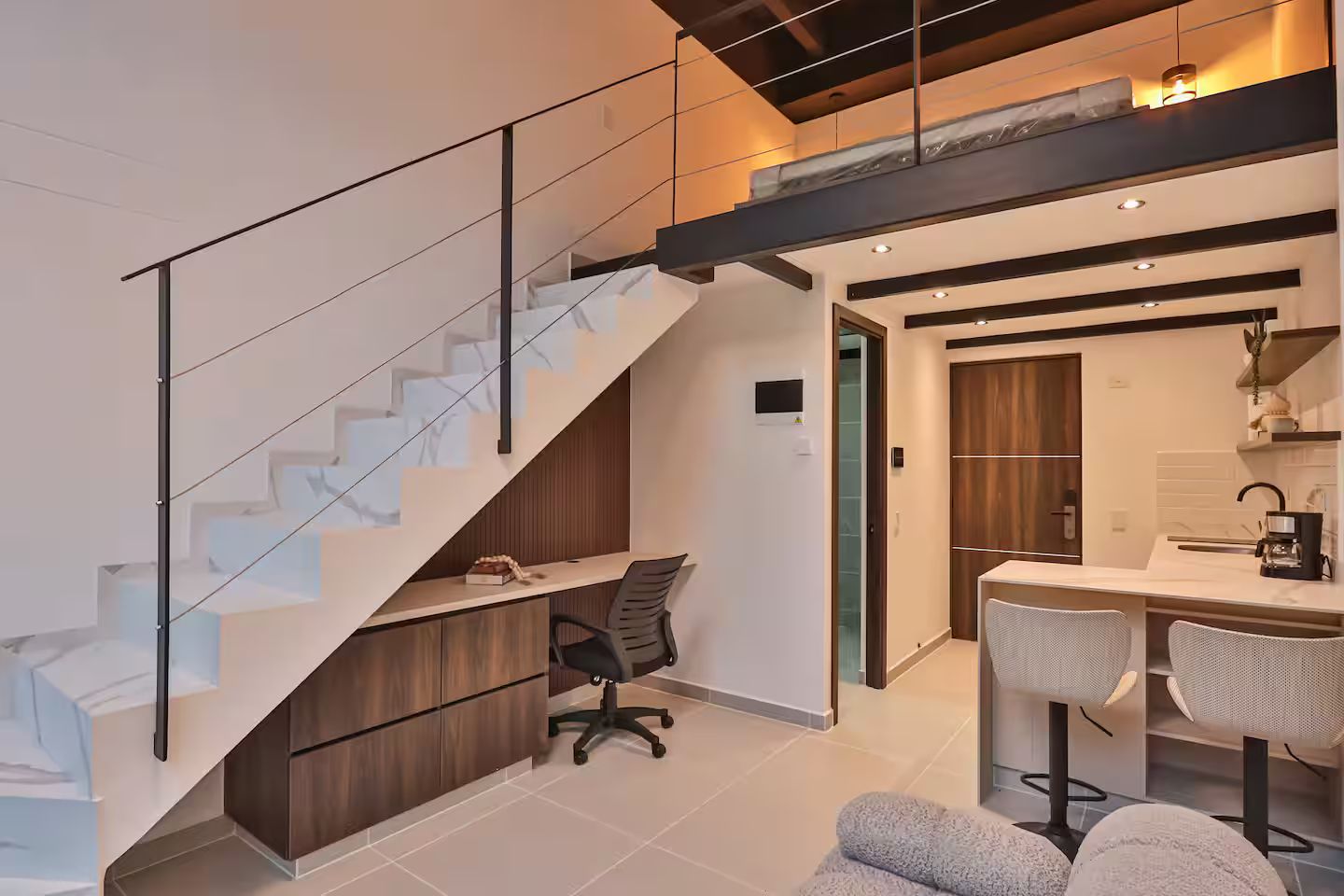 D201 Studio Dúplex de Lujo · Laureles · A/A & Workspace (1/8)