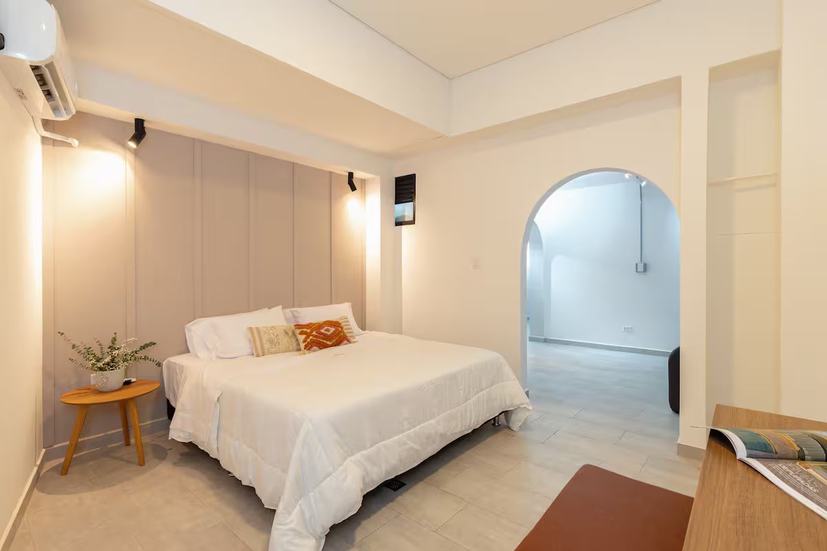 AL101 1Bed & 1SB Laureles Apartment Medellín| A/C (1/8)