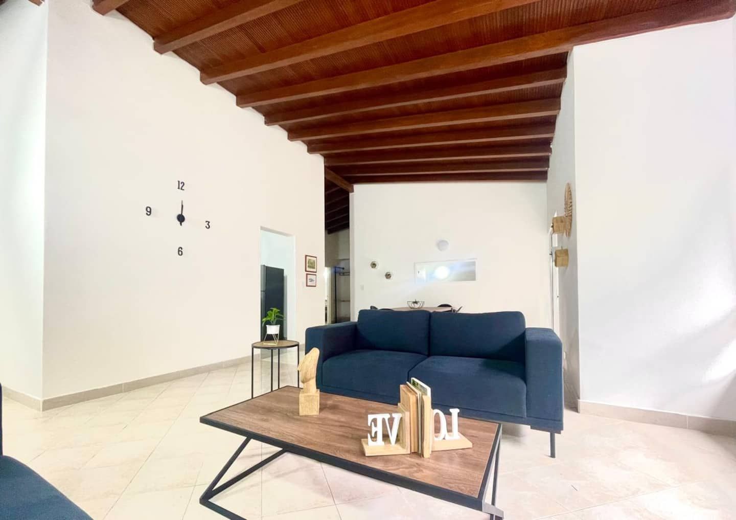 R301 Apartmento de 3 habitaciones cerca al Parque Lleras & Provenza (1/5)
